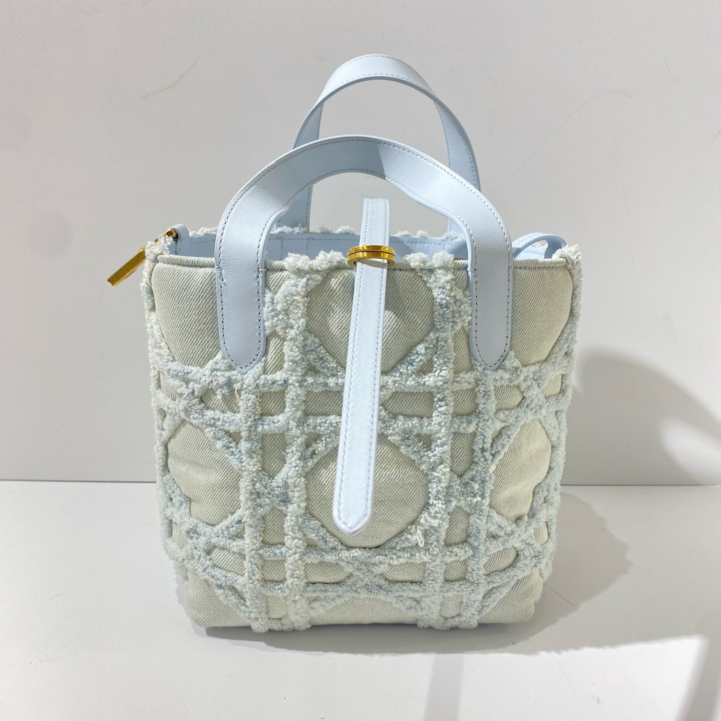 Dior - Toujours Small Vertical Handbag - Denim with leather trim - Blue - (Small)