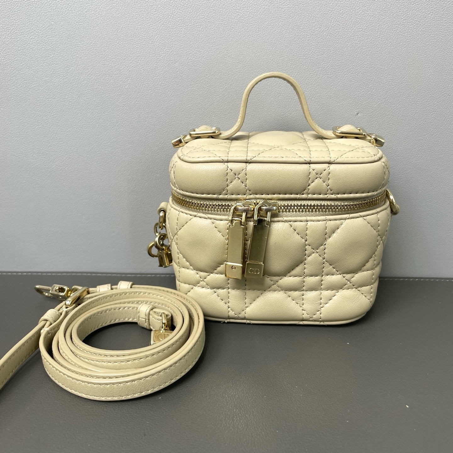 Dior - Vanity Case - Leather - Beige - (mini)