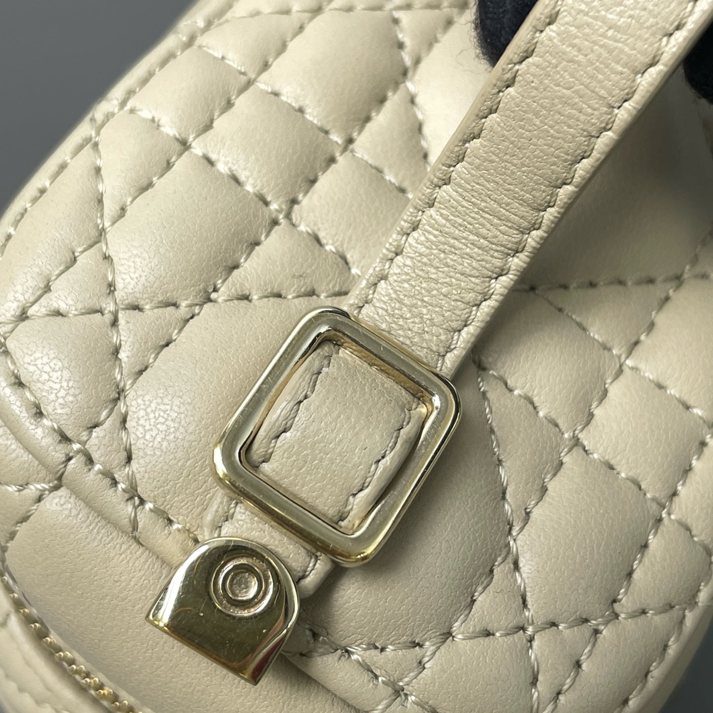 Dior - Vanity Case - Leather - Beige - (mini)