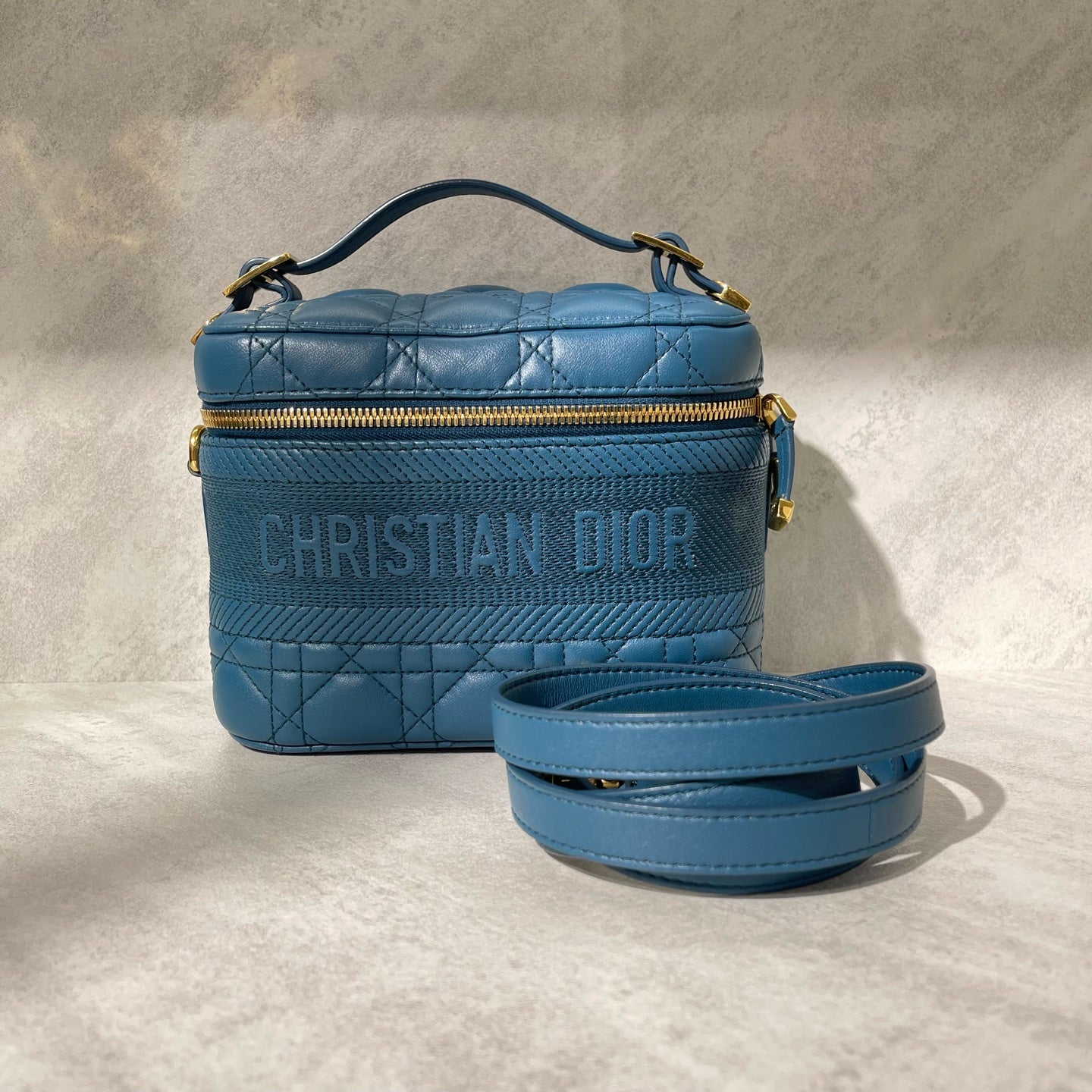 Dior - Vanity Case - Leather - Peacock Blue with Gold-Tone Hardware - (mini)