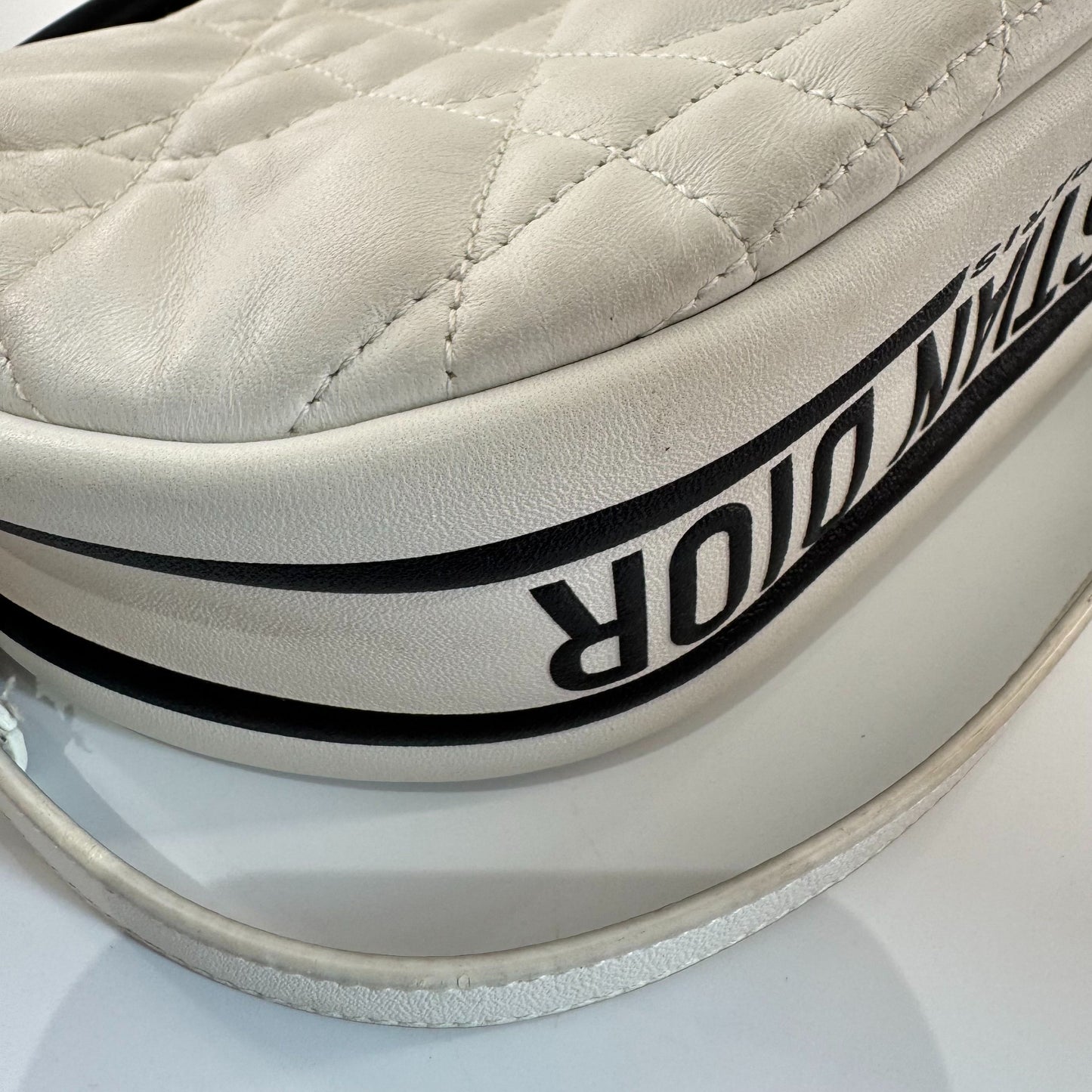 Dior - Vibe Hobo - Leather - White - (small)
