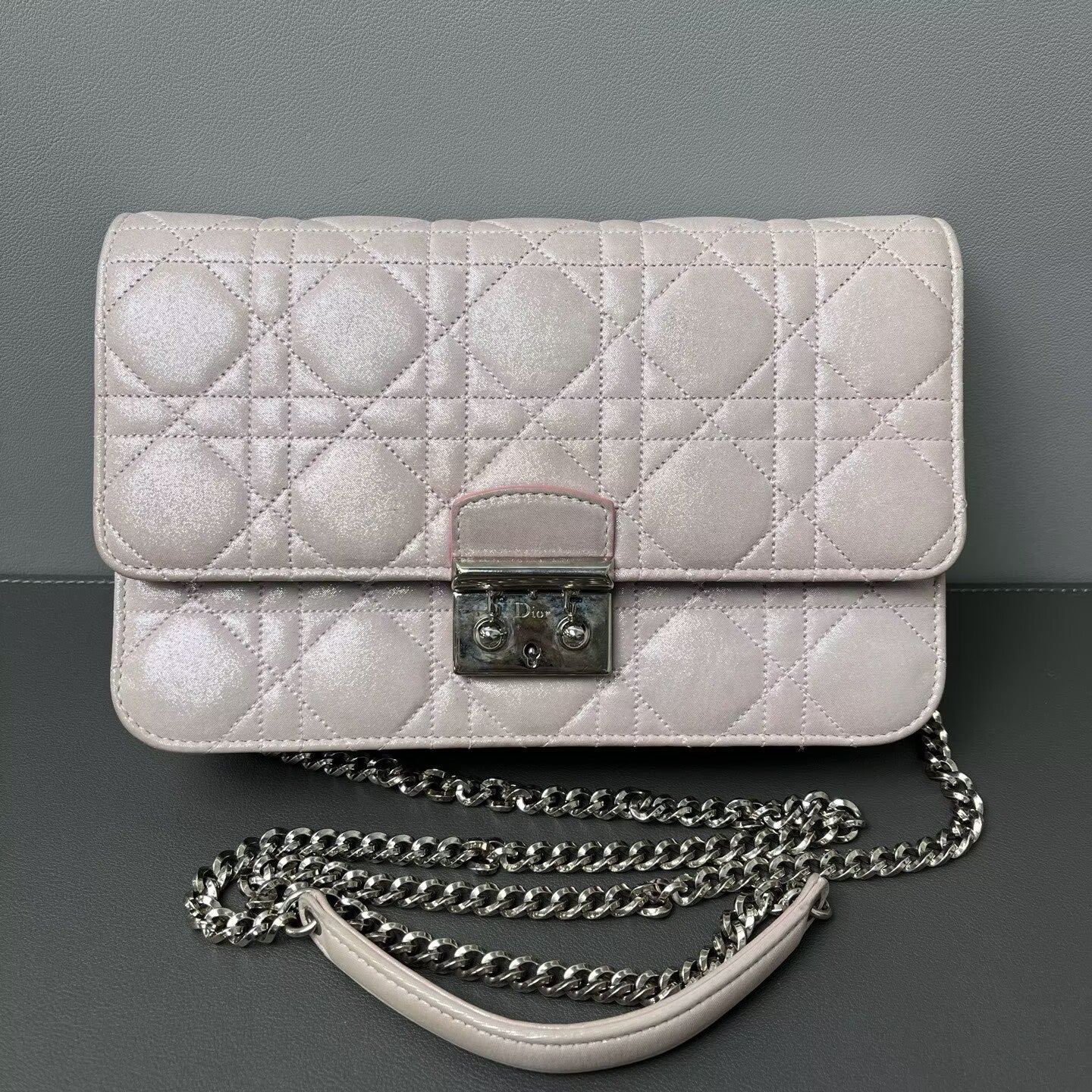 Dior - Wallet on Chain - Pearlescent leather - Pearlescent Pink-Purple with Silver-Tone Hardware - (small)