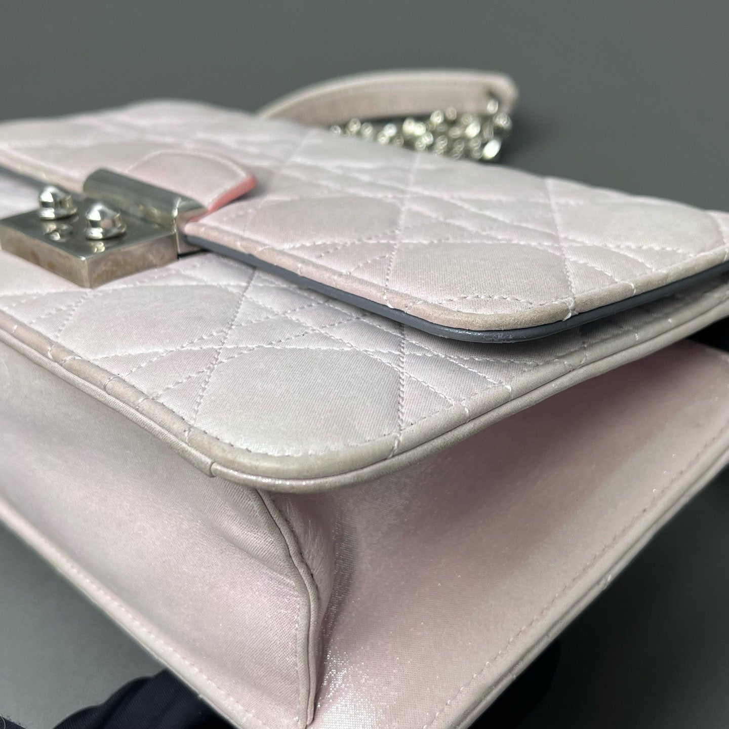 Dior - Wallet on Chain - Pearlescent leather - Pearlescent Pink-Purple with Silver-Tone Hardware - (small)