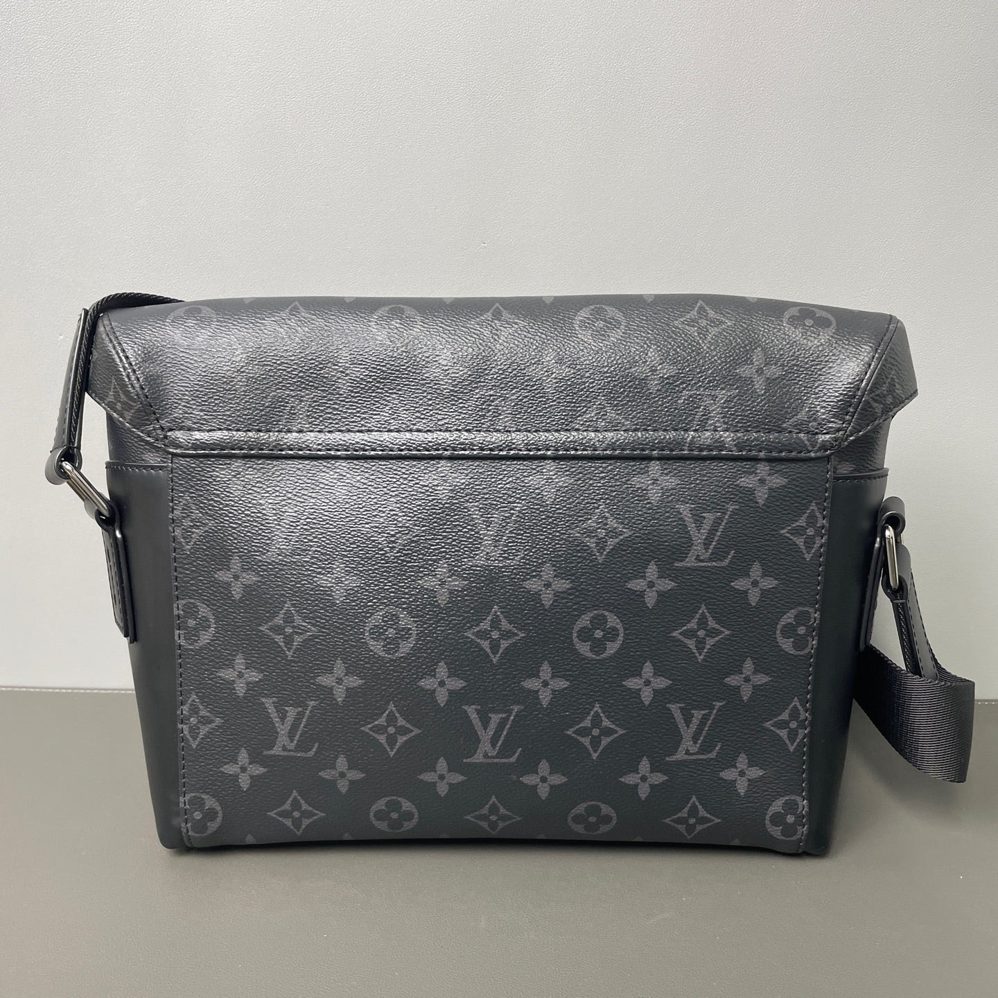 Louis Vuitton Voyager Canvas Black JG014-008000324148 - view 3