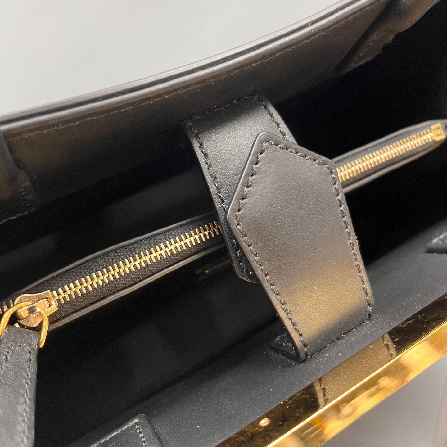 Fendi - 2Jours Monster Eyes Tote - Leather - Black - (Medium)
