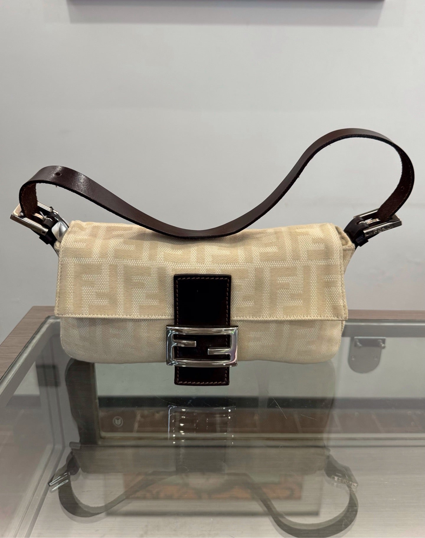 Fendi - Baguette Bag - Cloth - Beige - (small)