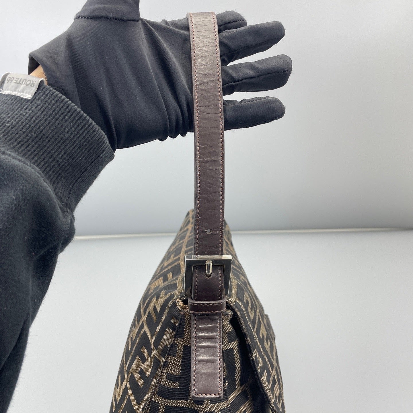 Fendi - Baguette - Canvas with leather trim - Brown - (medium)