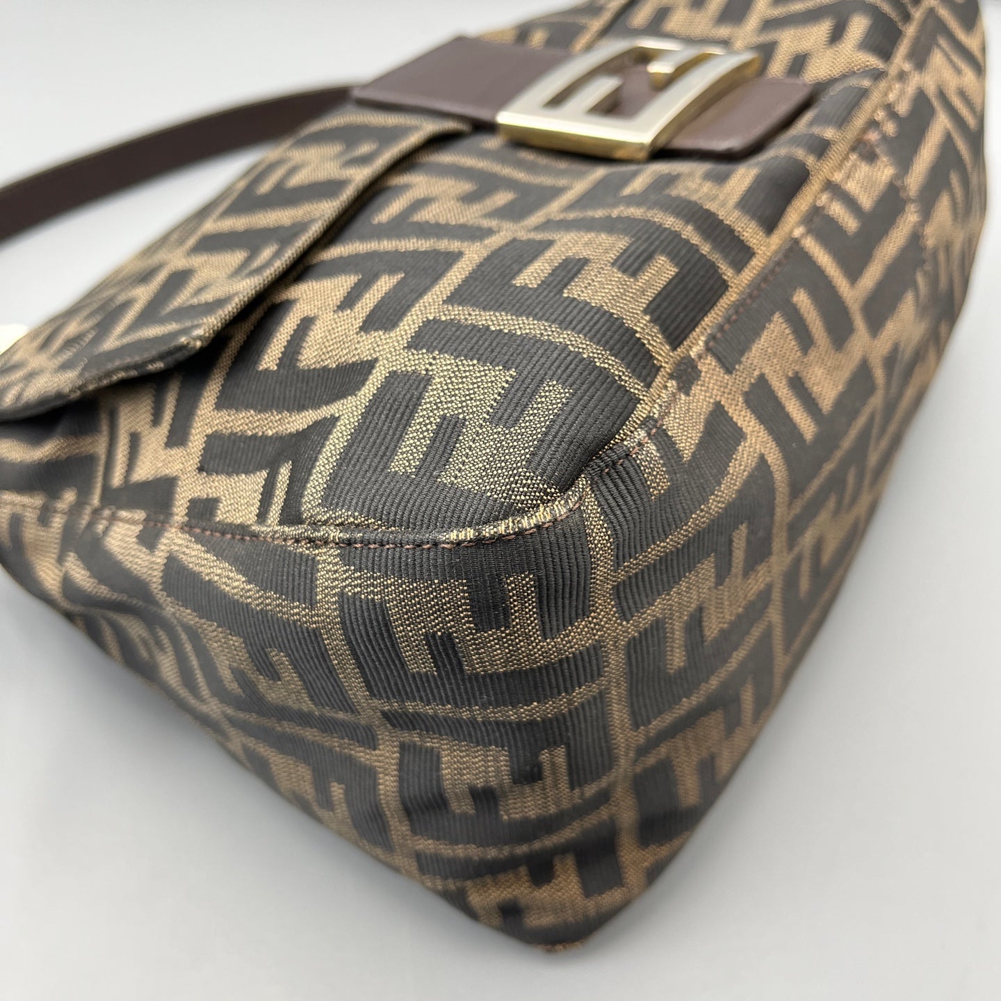 Fendi - Baguette - Canvas with leather trim - Brown - (medium)