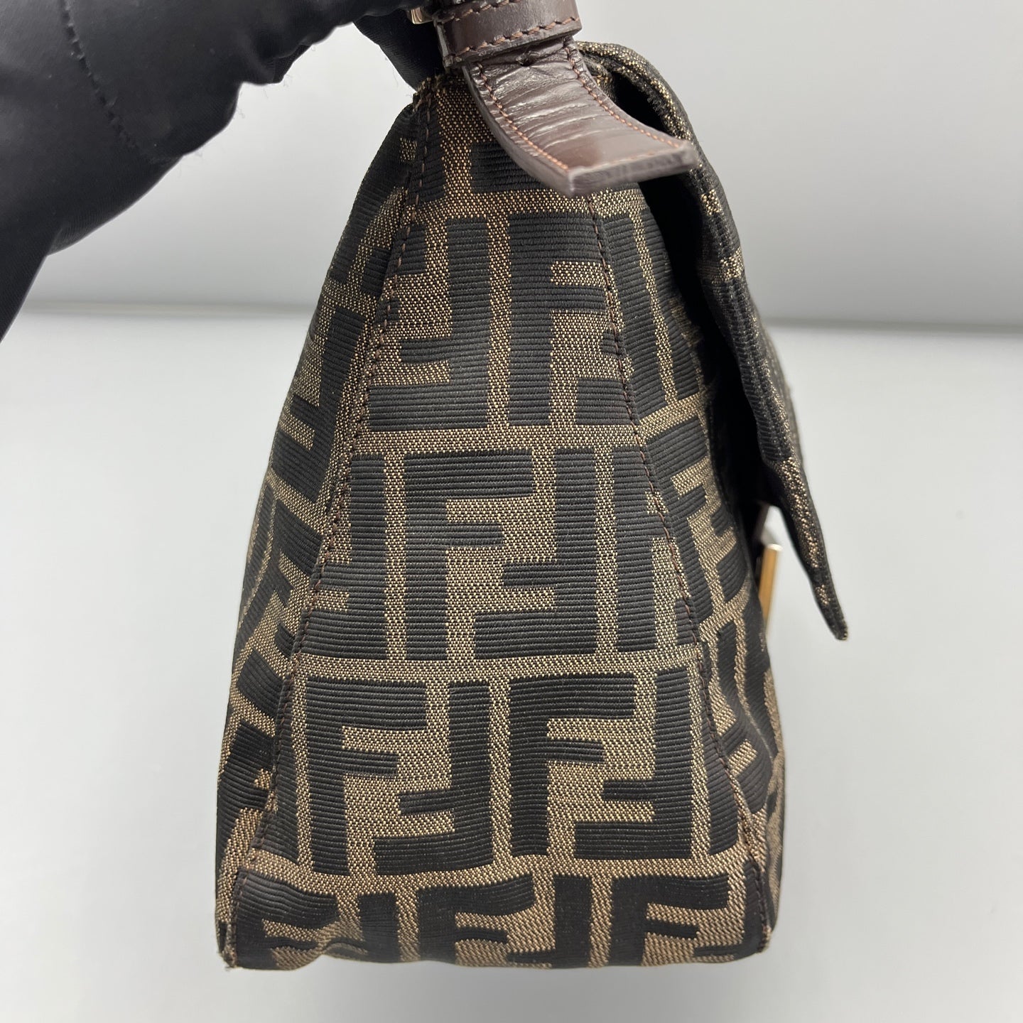 Fendi - Baguette - Canvas with leather trim - Brown - (medium)