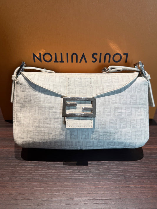 Fendi - Baguette - Cloth - Beige