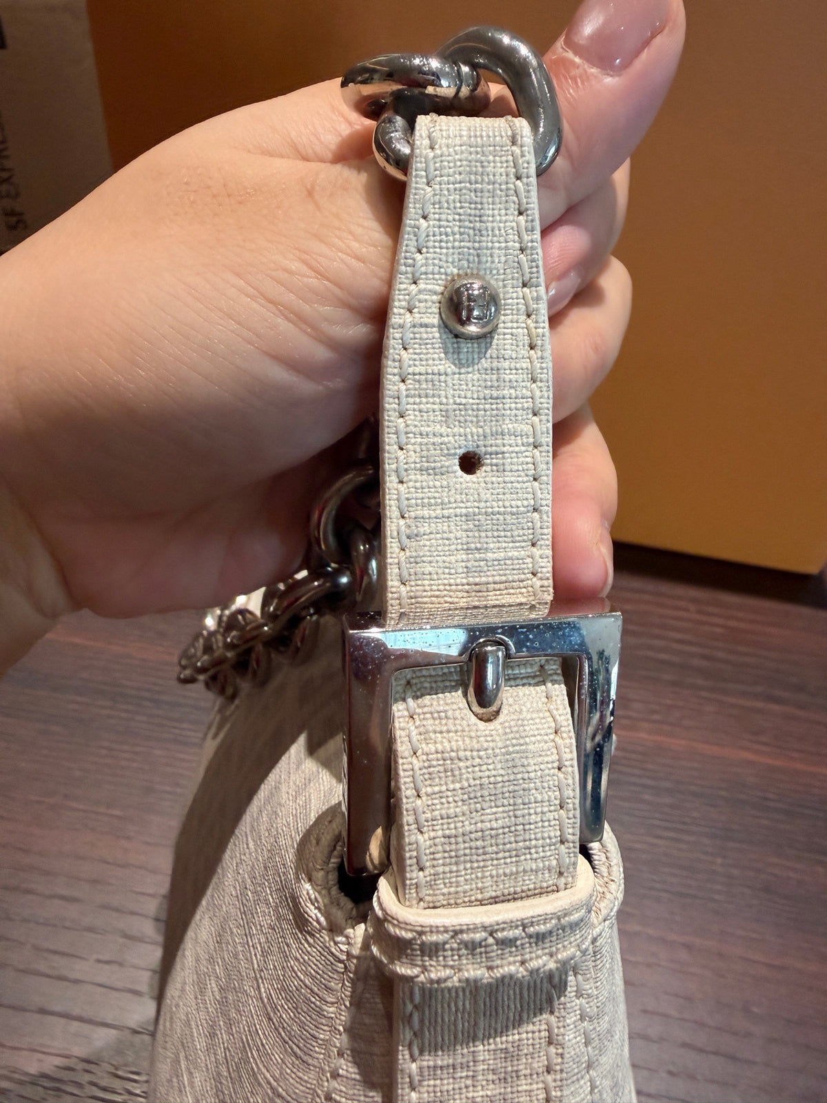 Fendi - Baguette - Cloth - Beige