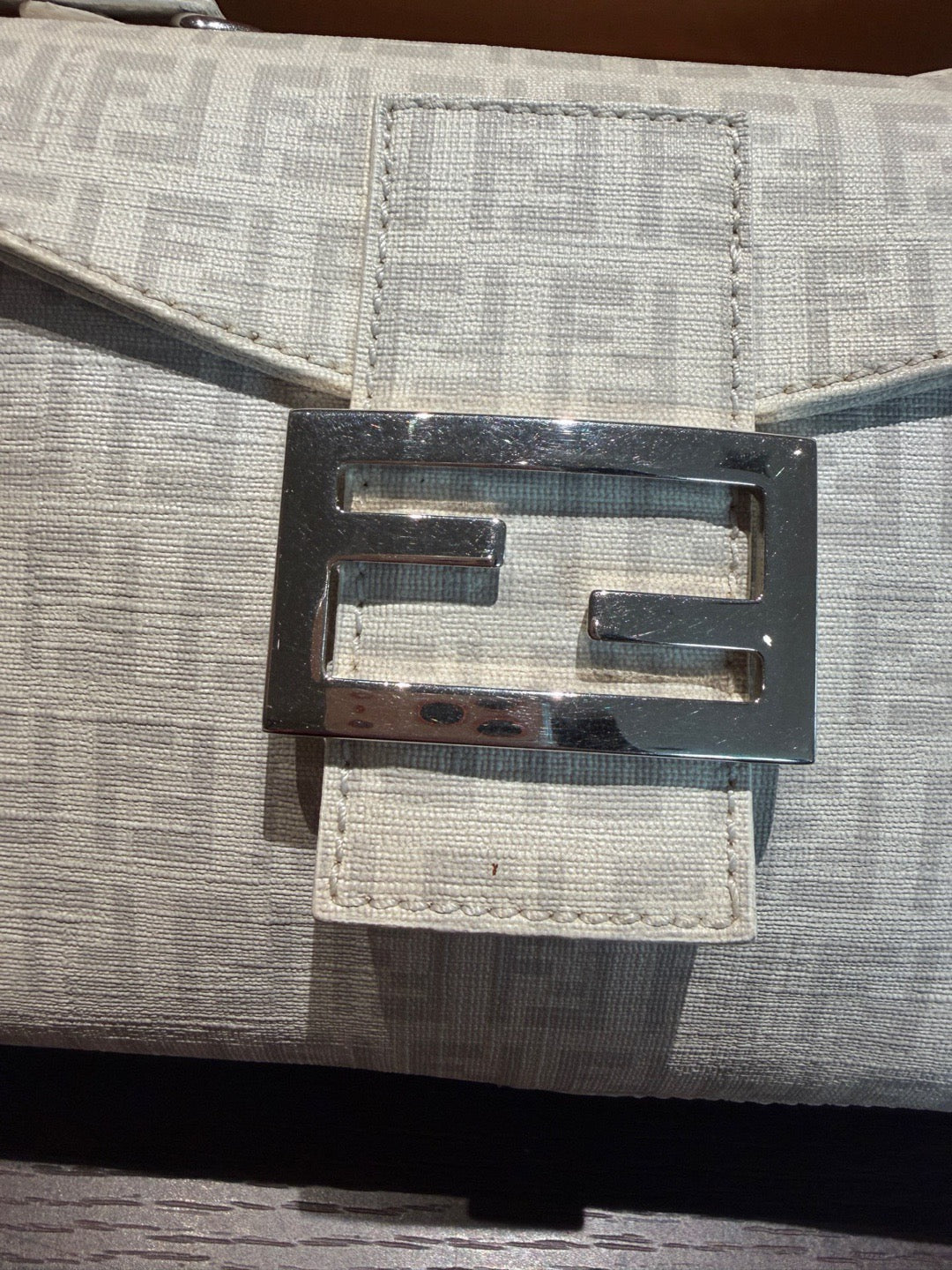 Fendi - Baguette - Cloth - Beige