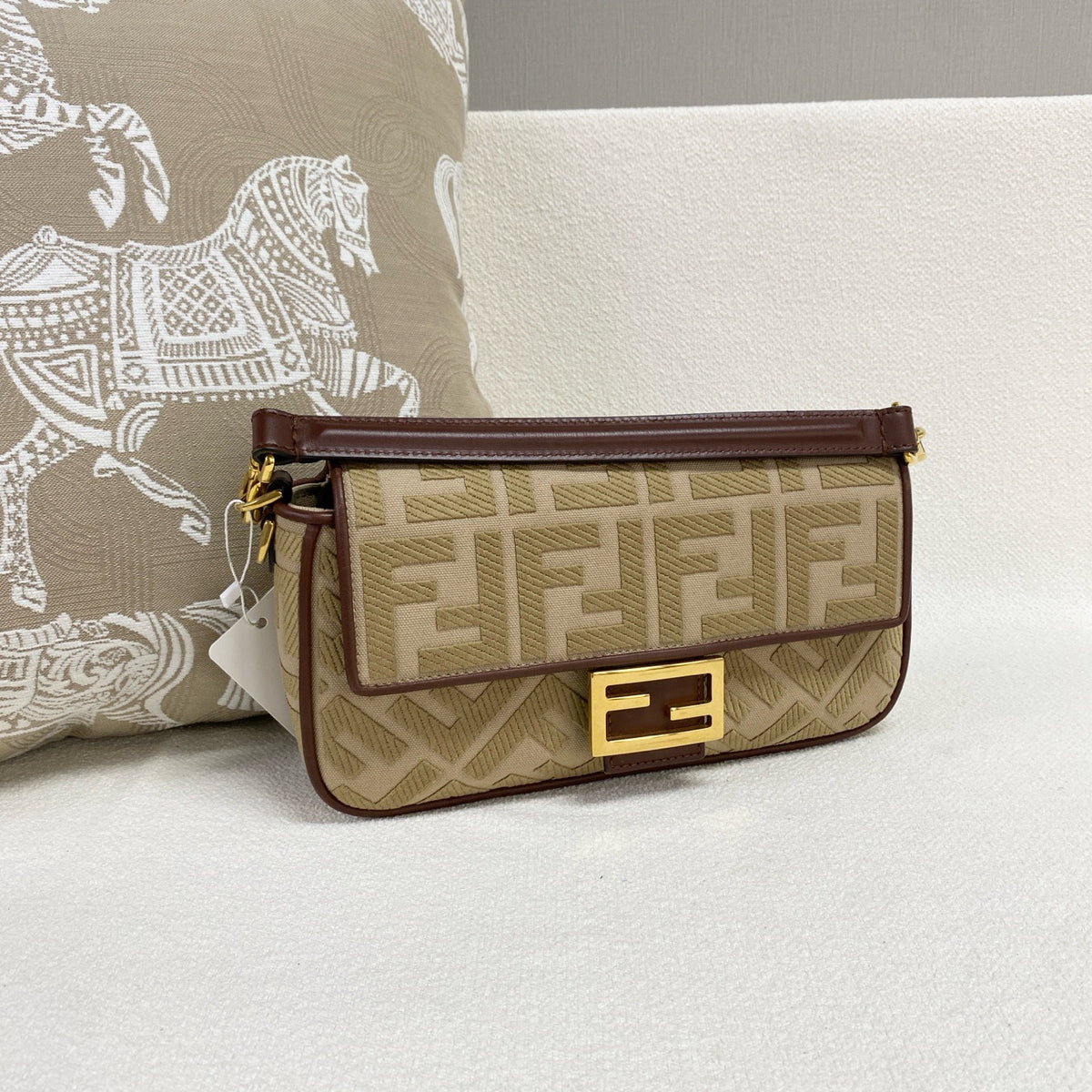 Fendi - Baguette - Cloth - Beige - (small)