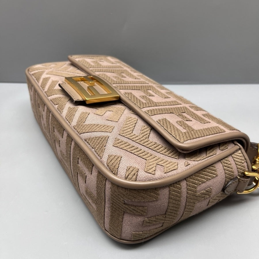 Fendi - Baguette - Cloth - Beige - (Small)