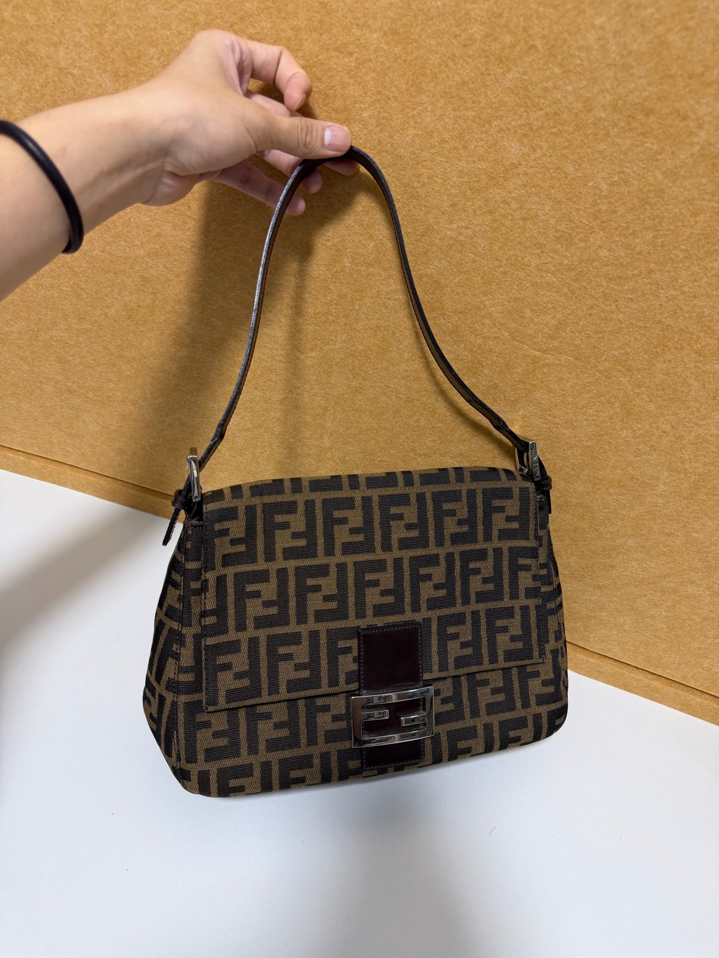 Fendi - Baguette - Cloth - Brown - (large)