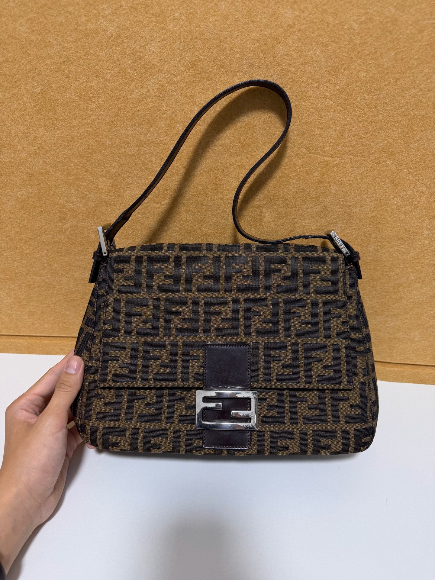 Fendi - Baguette - Cloth - Brown - (large)