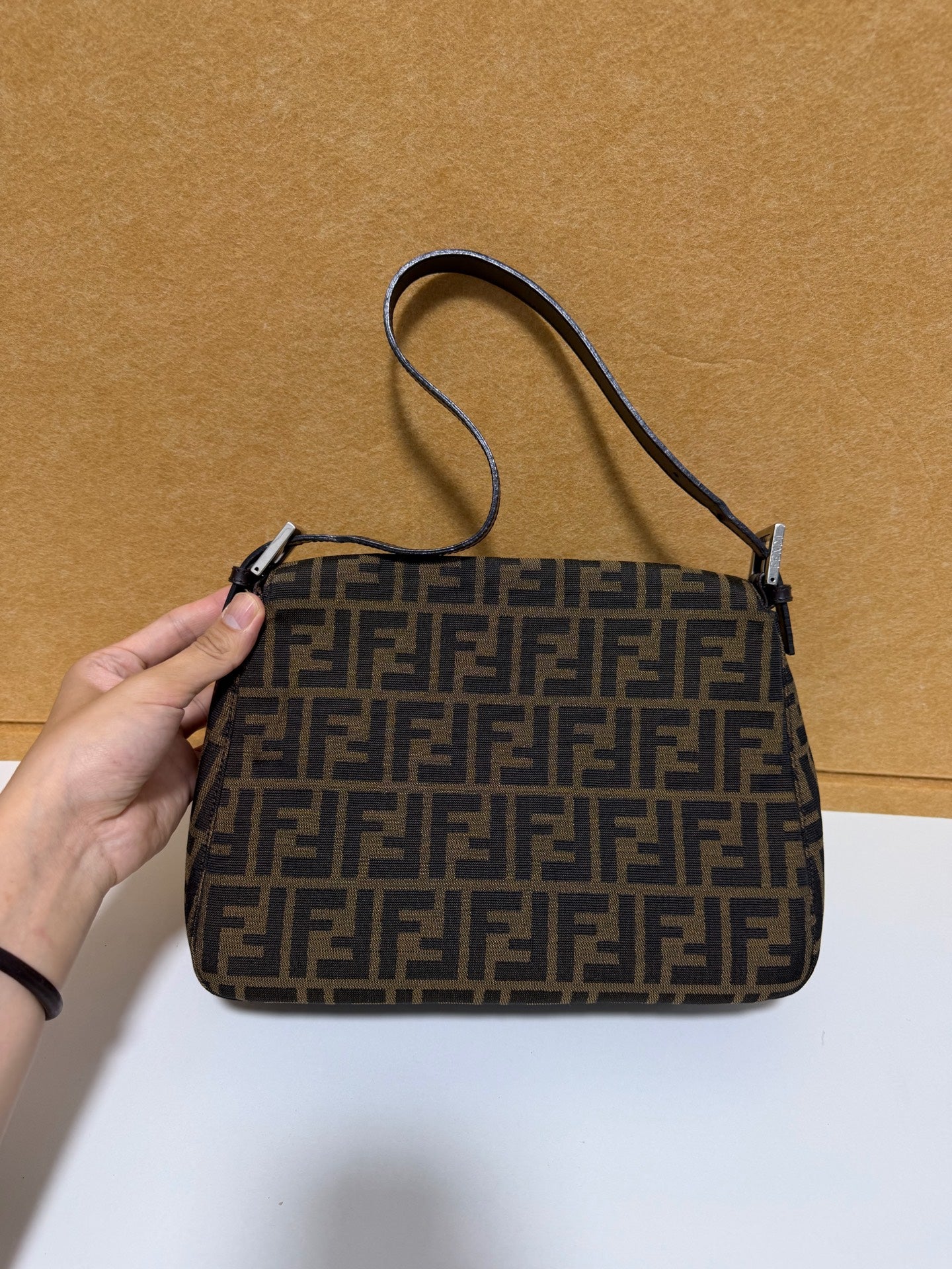 Fendi - Baguette - Cloth - Brown - (large)