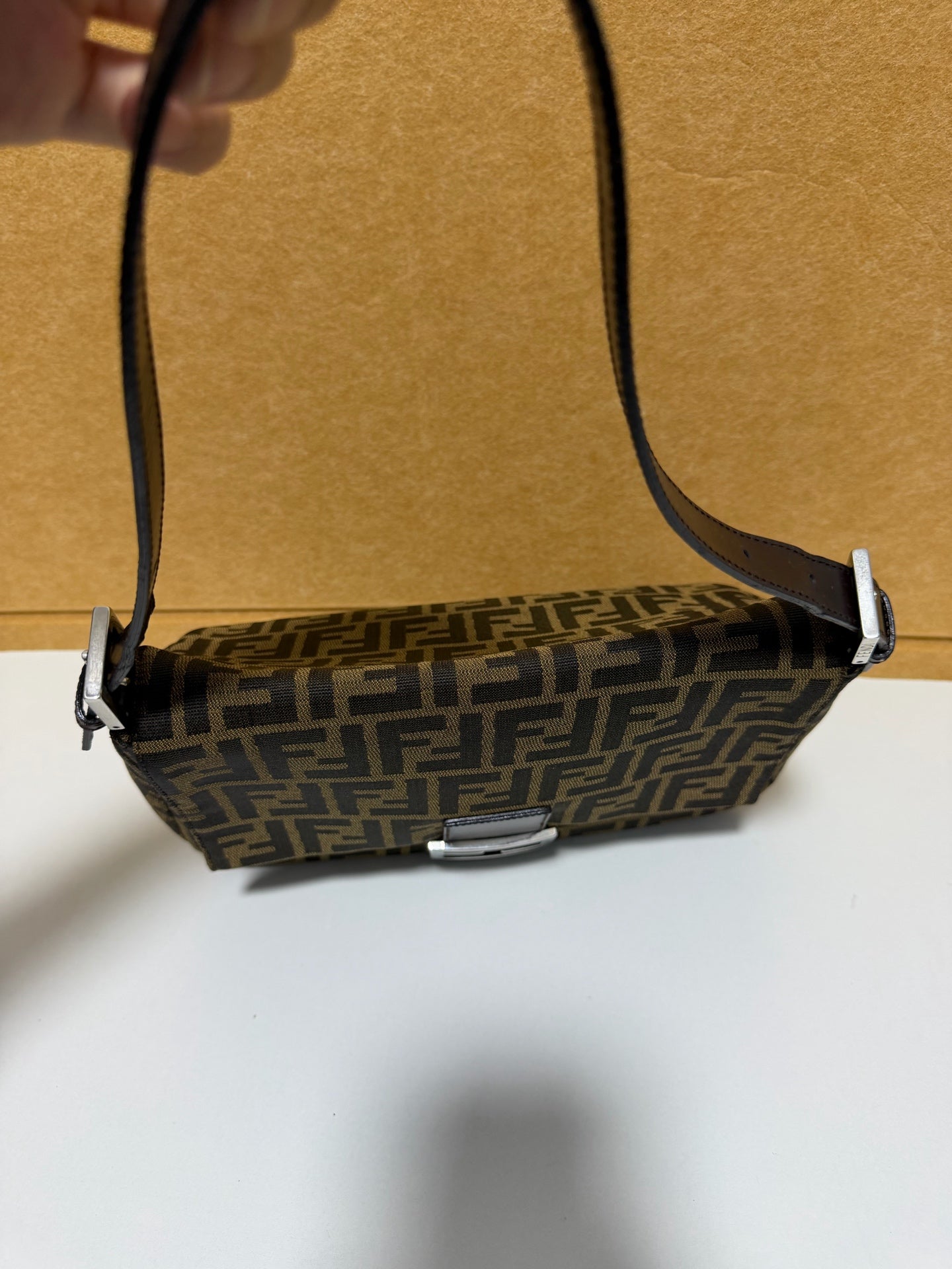 Fendi - Baguette - Cloth - Brown - (large)