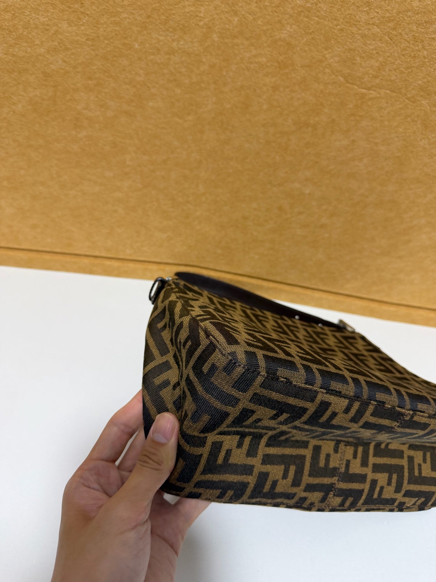 Fendi - Baguette - Cloth - Brown - (large)