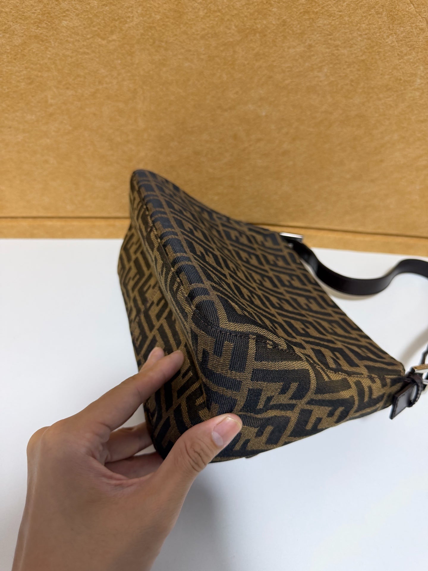Fendi - Baguette - Cloth - Brown - (large)