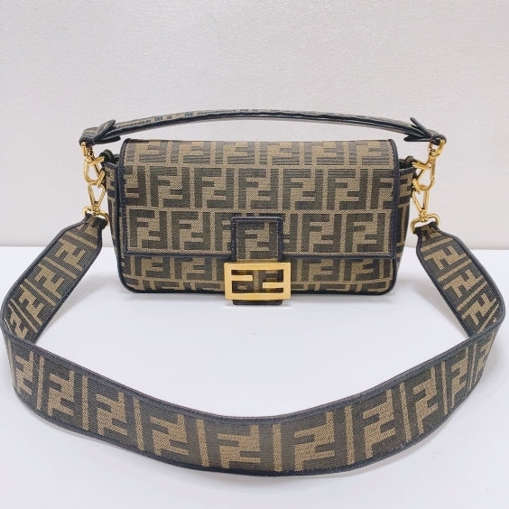 Fendi - Baguette - Cloth - Brown - (medium)