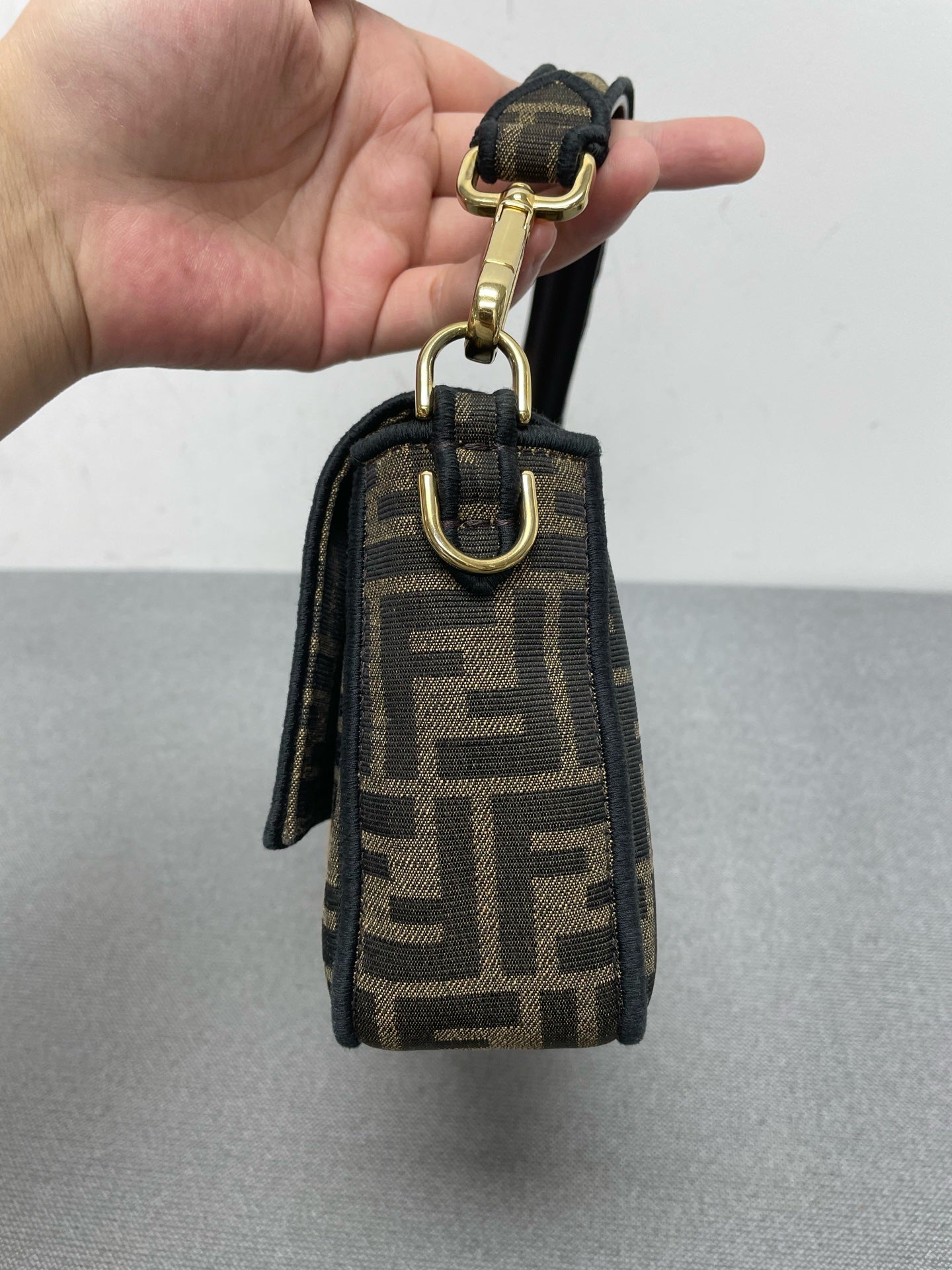 Fendi - Baguette - Cloth - Brown - (medium)