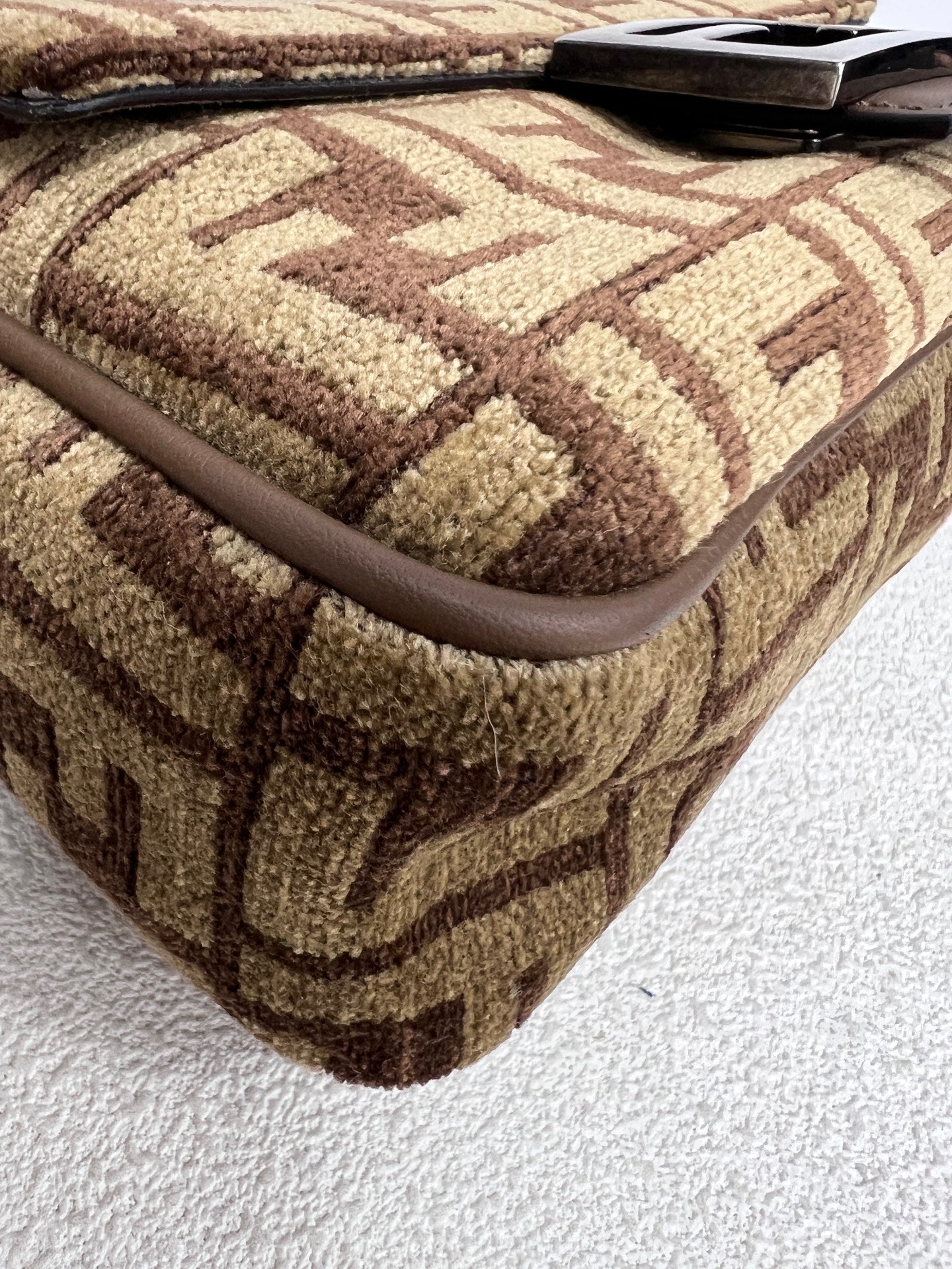 Fendi - Baguette - Cloth - Brown - (medium)