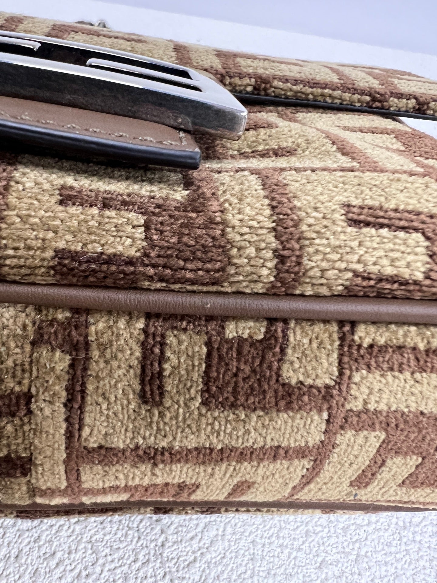 Fendi - Baguette - Cloth - Brown - (medium)