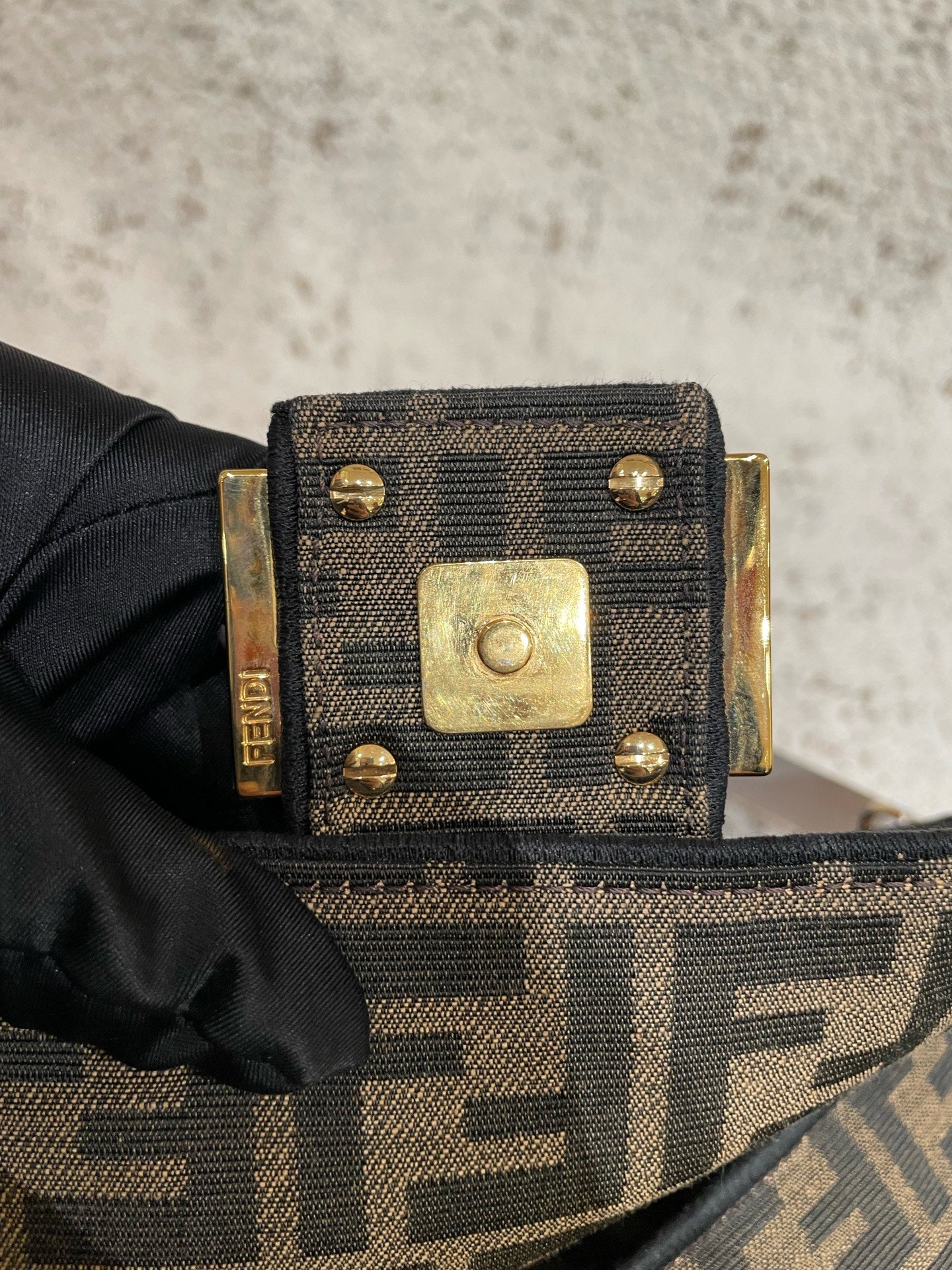 Fendi - Baguette - Cloth - Brown - (Medium)