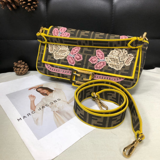 Fendi - Baguette - Cloth - Brown - (mini)