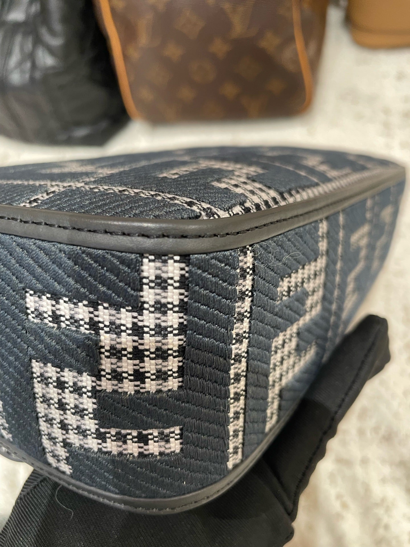 Fendi - Baguette - Cloth - Grey - (Small)
