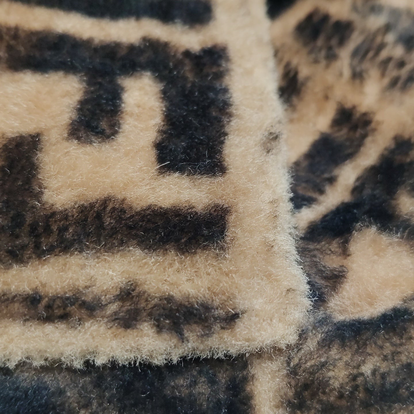 Fendi - Baguette - Faux fur - Brown - (medium)