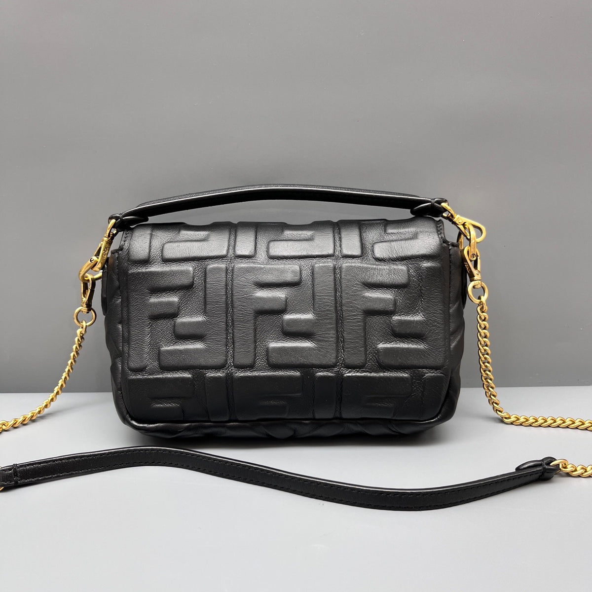 Fendi - Baguette - Leather - Black - (mini)