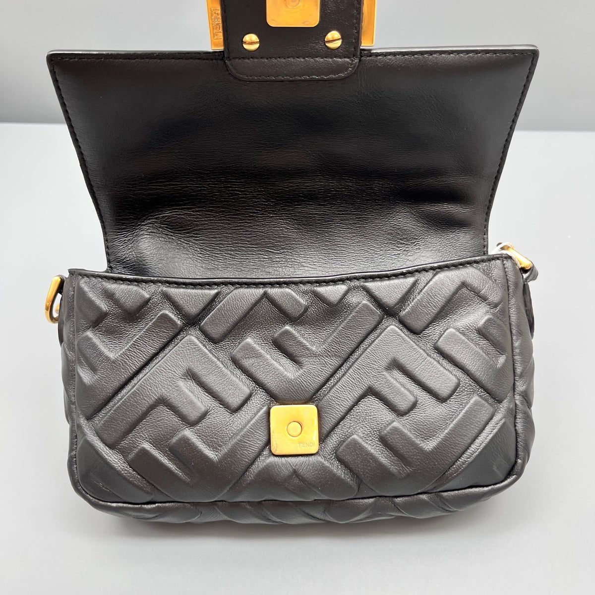 Fendi - Baguette - Leather - Black - (mini)