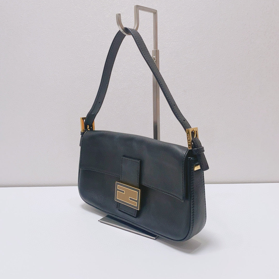 Fendi - Baguette - Leather - Black - (small)