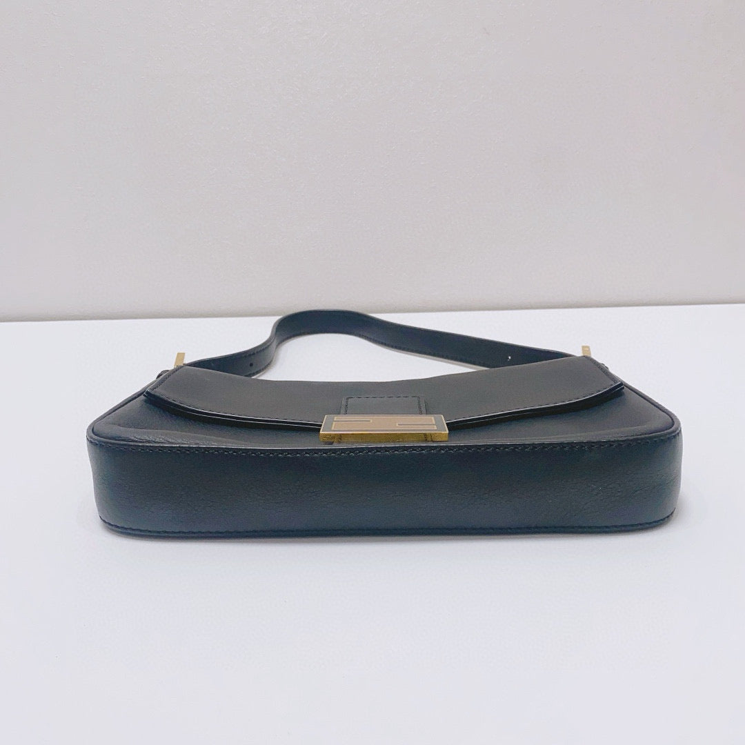 Fendi - Baguette - Leather - Black - (small)