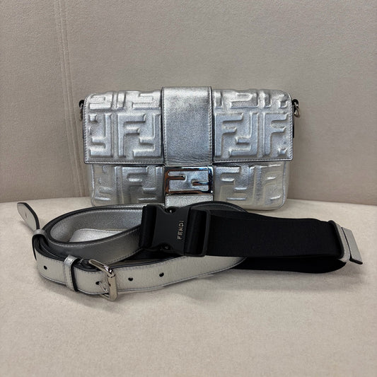 Fendi - Baguette - Leather - Silver - (medium)