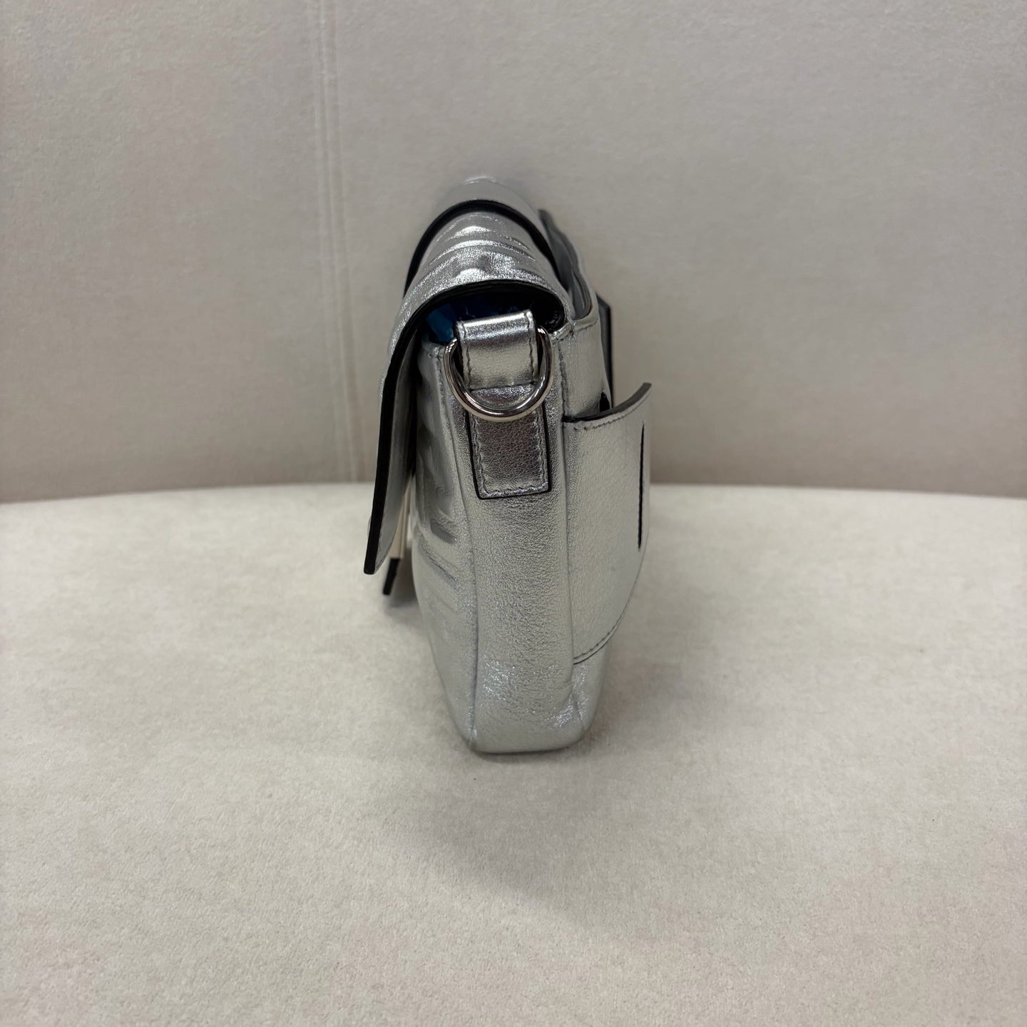 Fendi - Baguette - Leather - Silver - (medium)