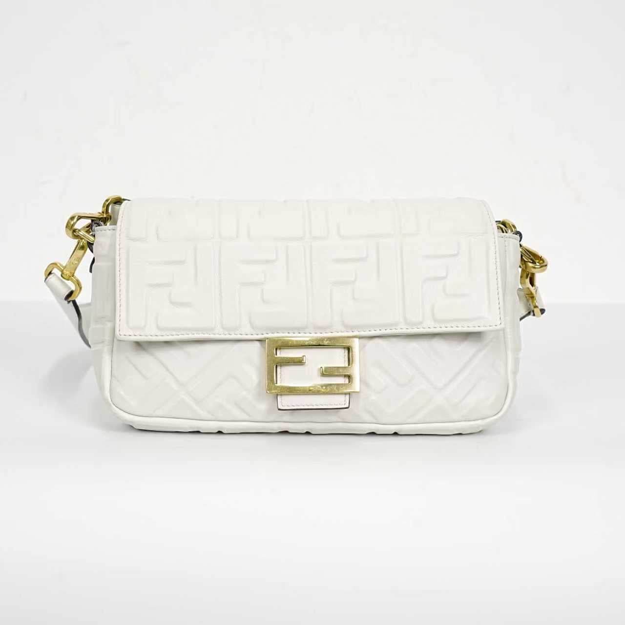 Fendi - Baguette - Leather - White - (Medium)