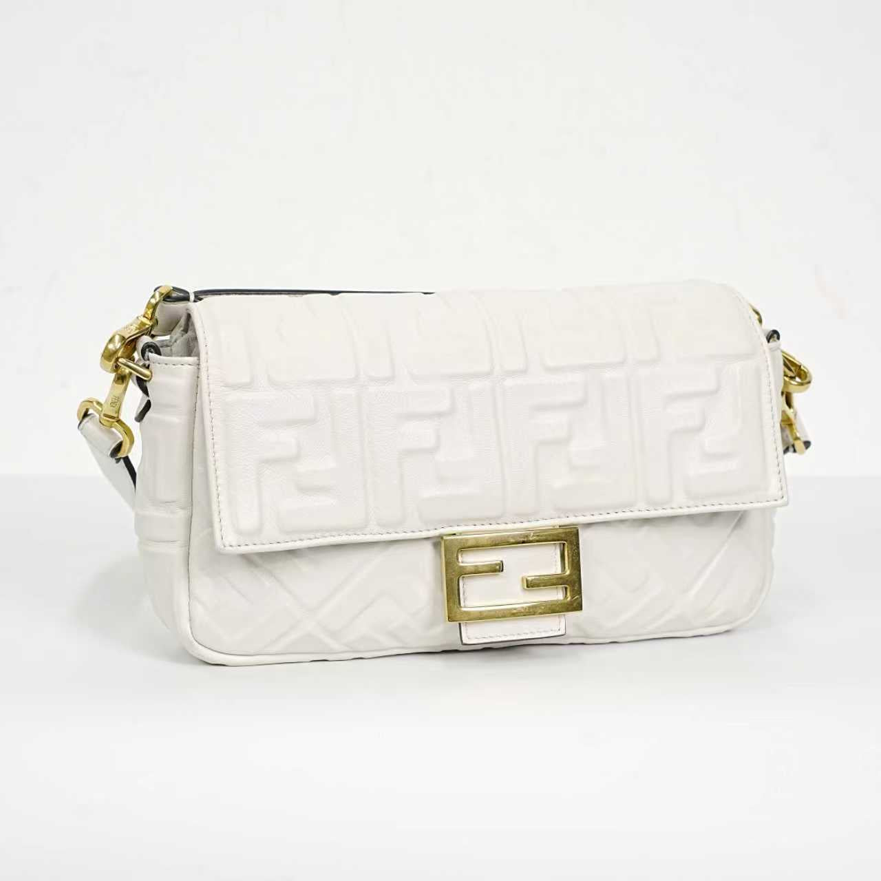 Fendi - Baguette - Leather - White - (Medium)