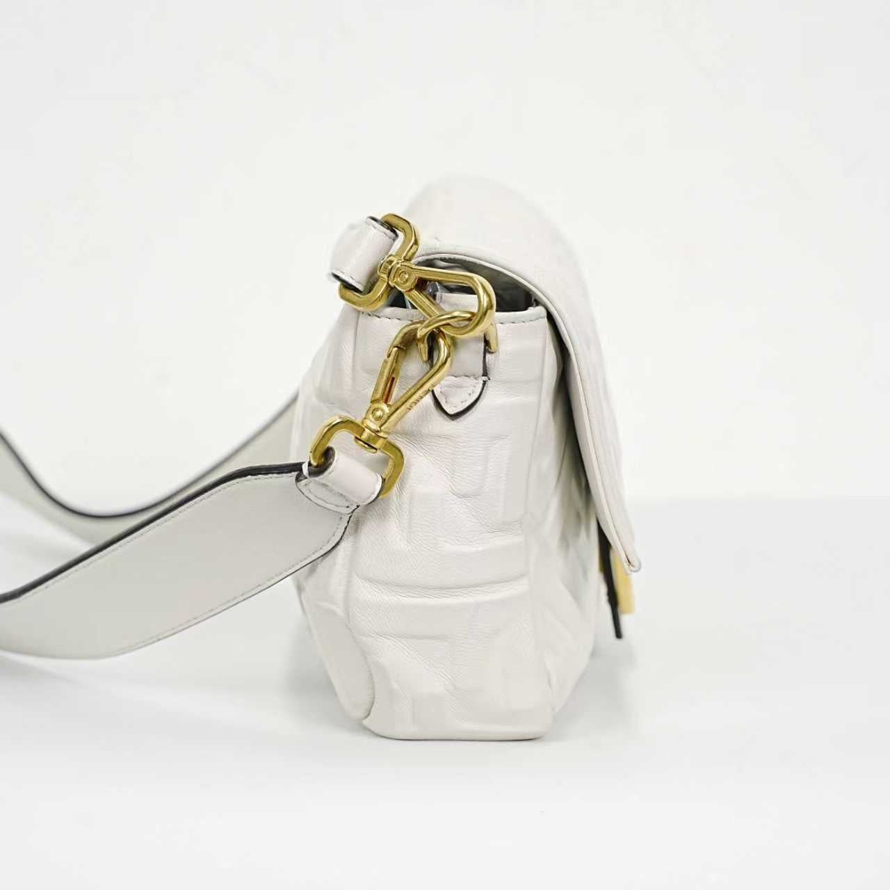 Fendi - Baguette - Leather - White - (Medium)