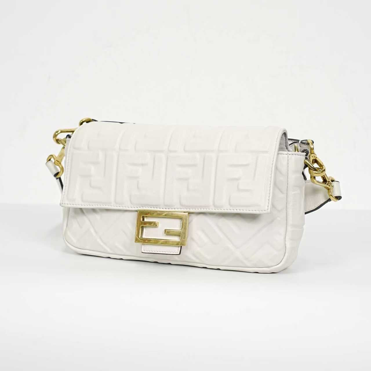 Fendi - Baguette - Leather - White - (Medium)