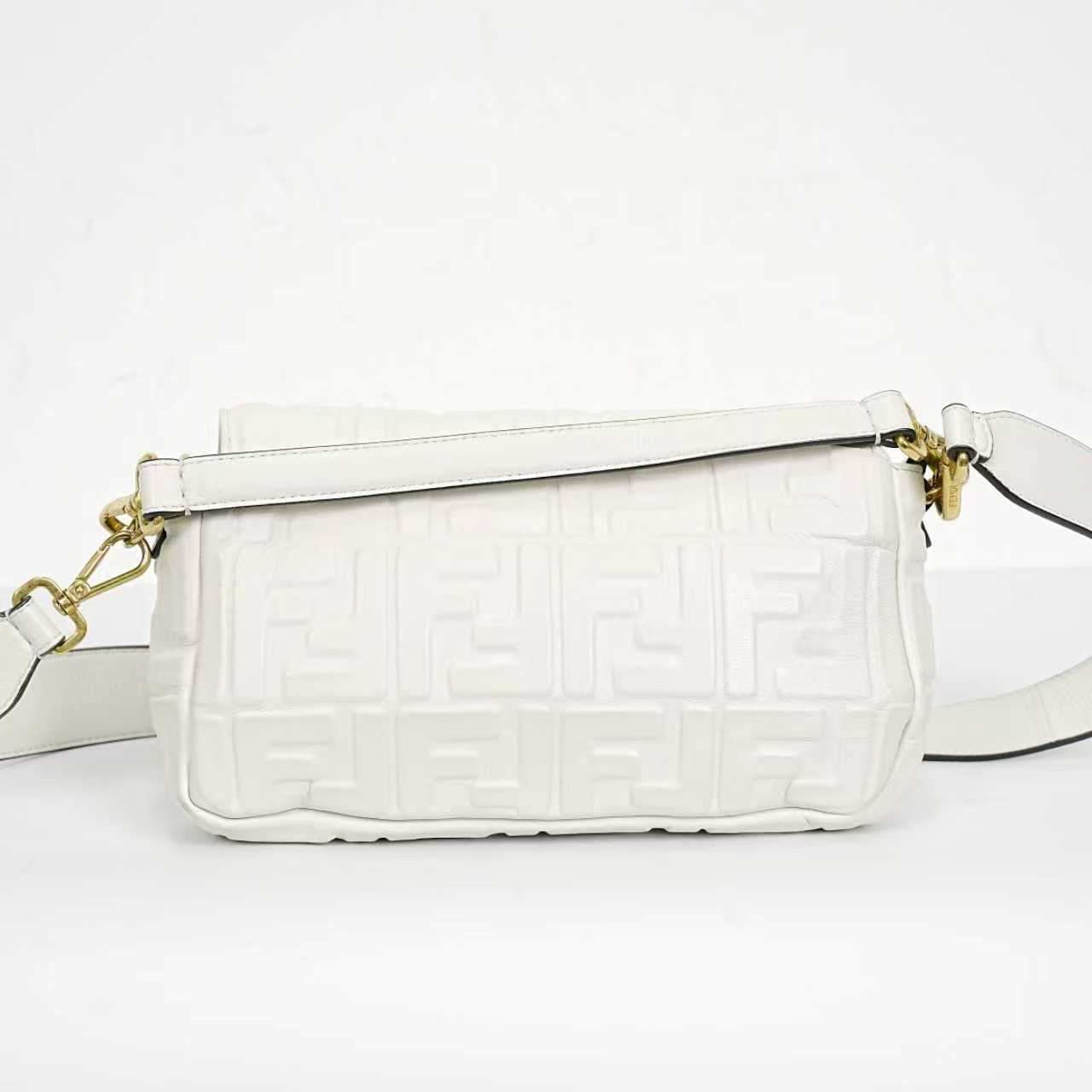 Fendi - Baguette - Leather - White - (Medium)