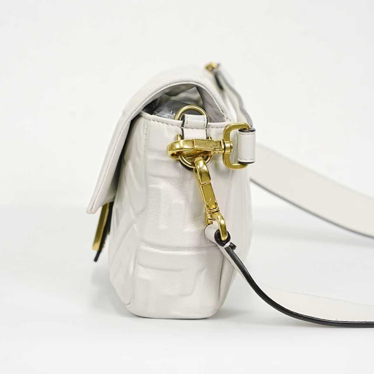 Fendi - Baguette - Leather - White - (Medium)