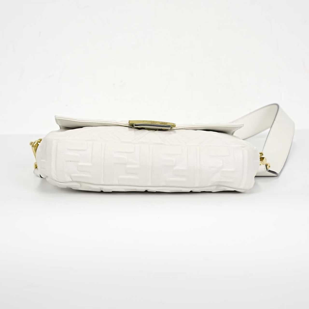 Fendi - Baguette - Leather - White - (Medium)