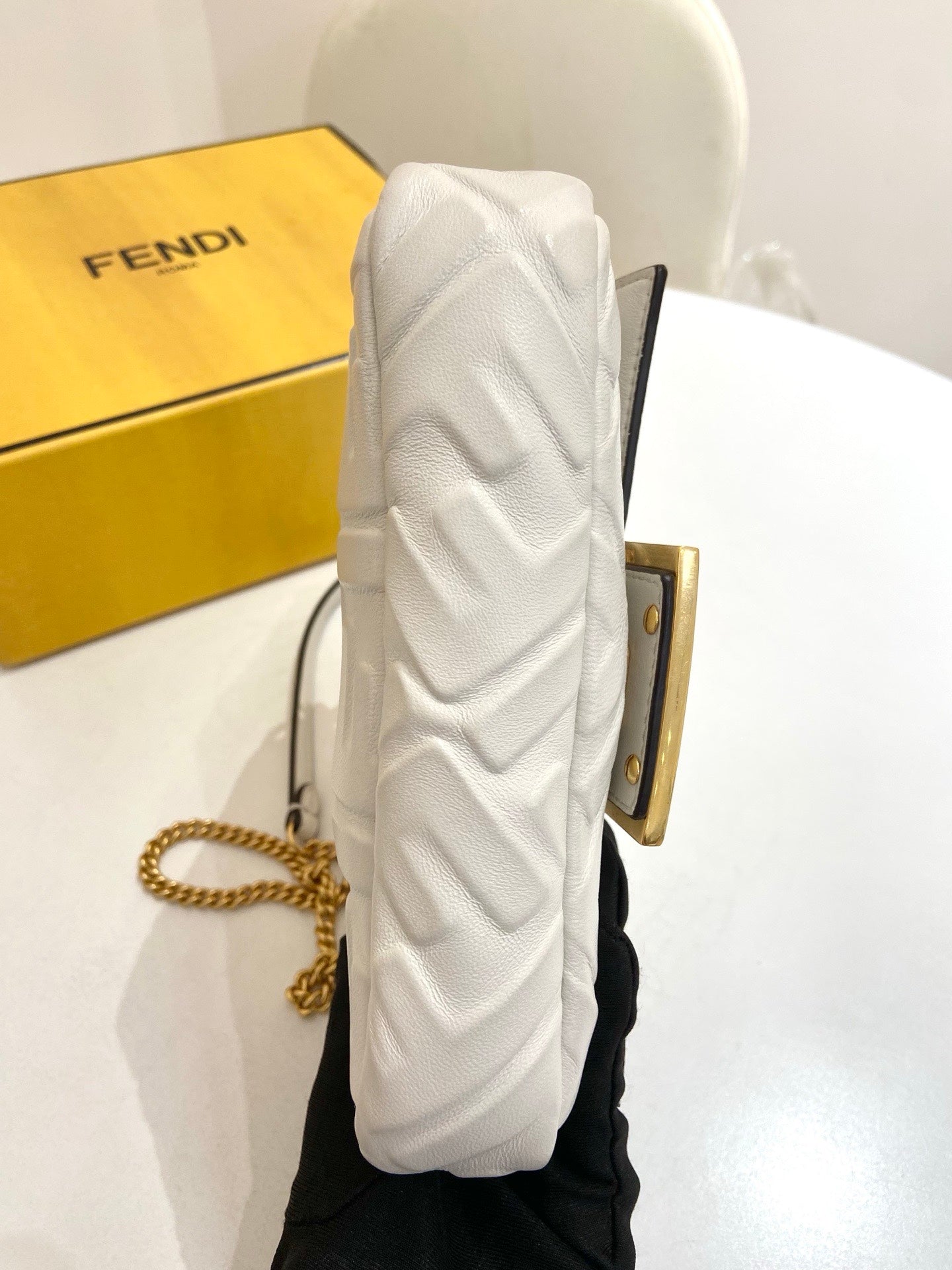 Fendi - Baguette - Leather - White - (mini)