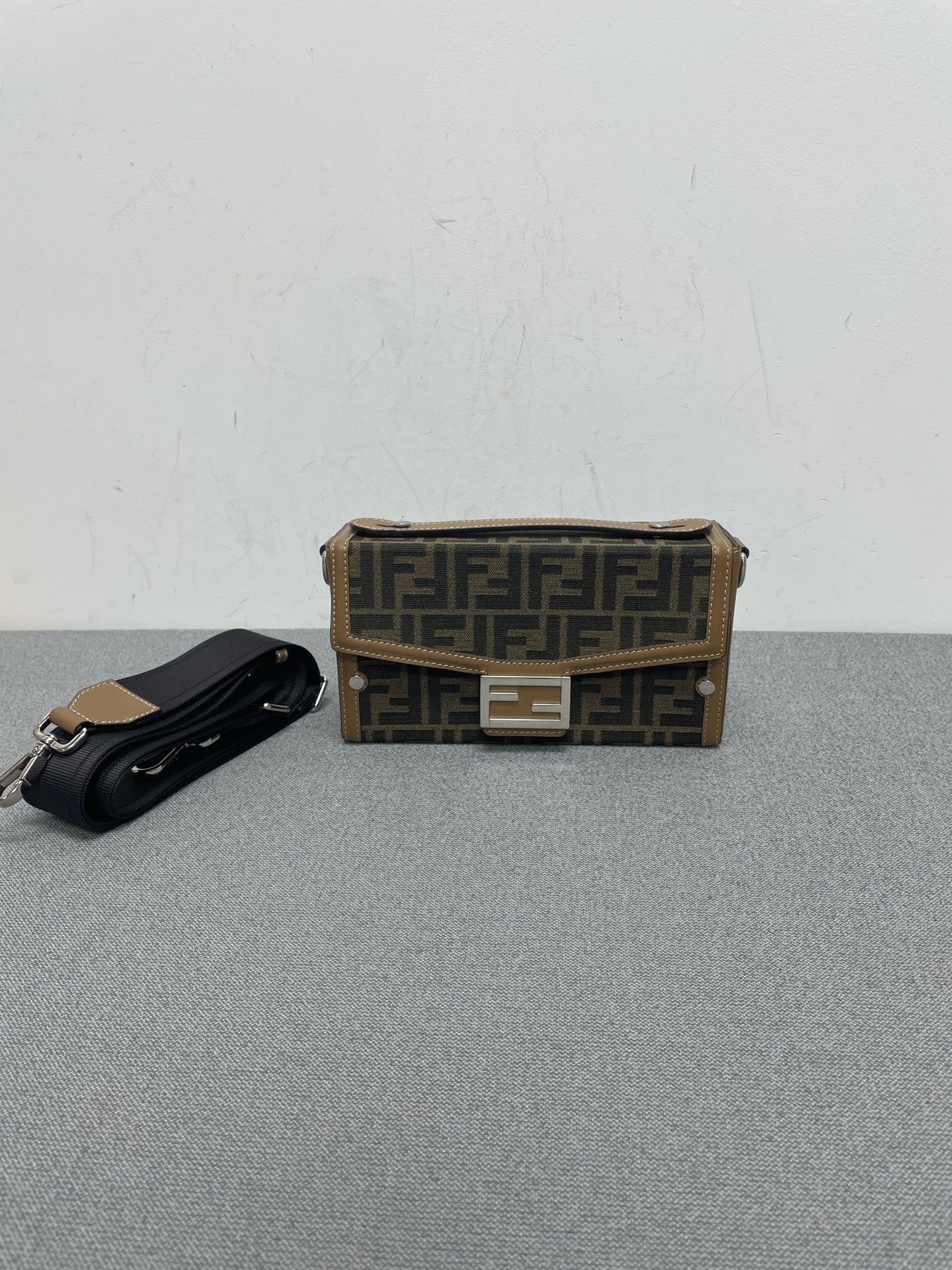 Fendi - Baguette Soft Trunk - Cloth - Brown - (small)