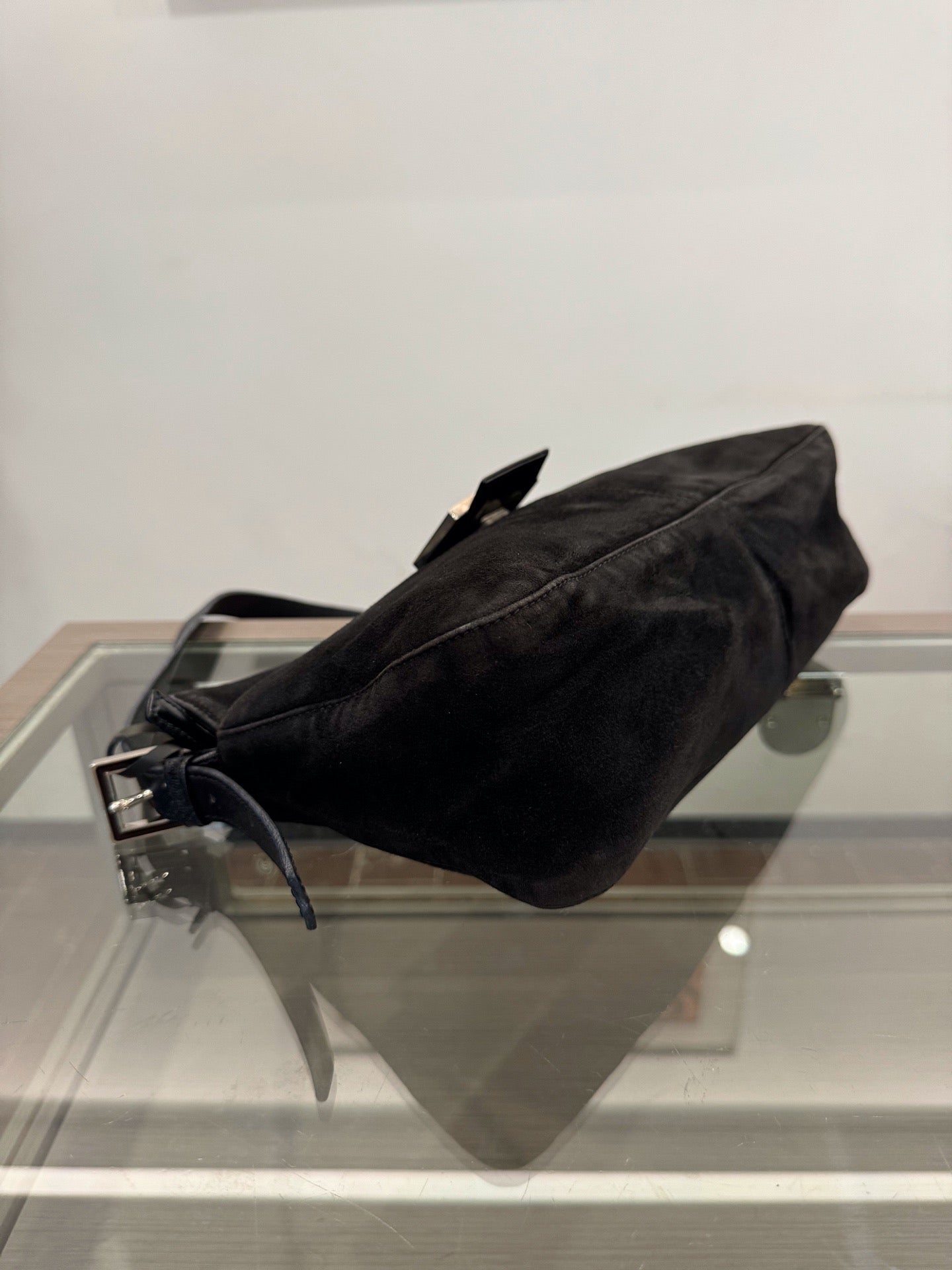 Fendi - Baguette - Suede - Black - (medium)