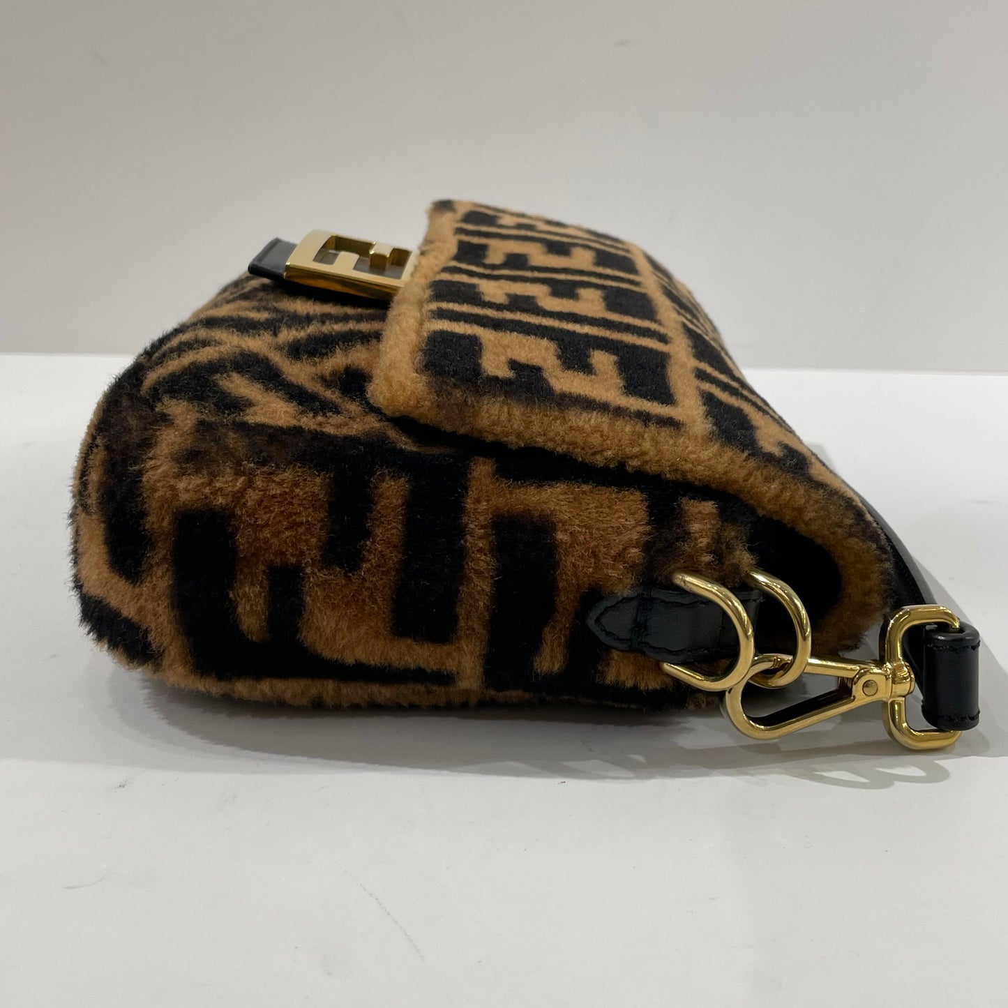 Fendi - Baguette Teddy FF Monogram - Shearling-effect fabric and leather - Brown and Black with Gold-Tone Hardware - (Small)