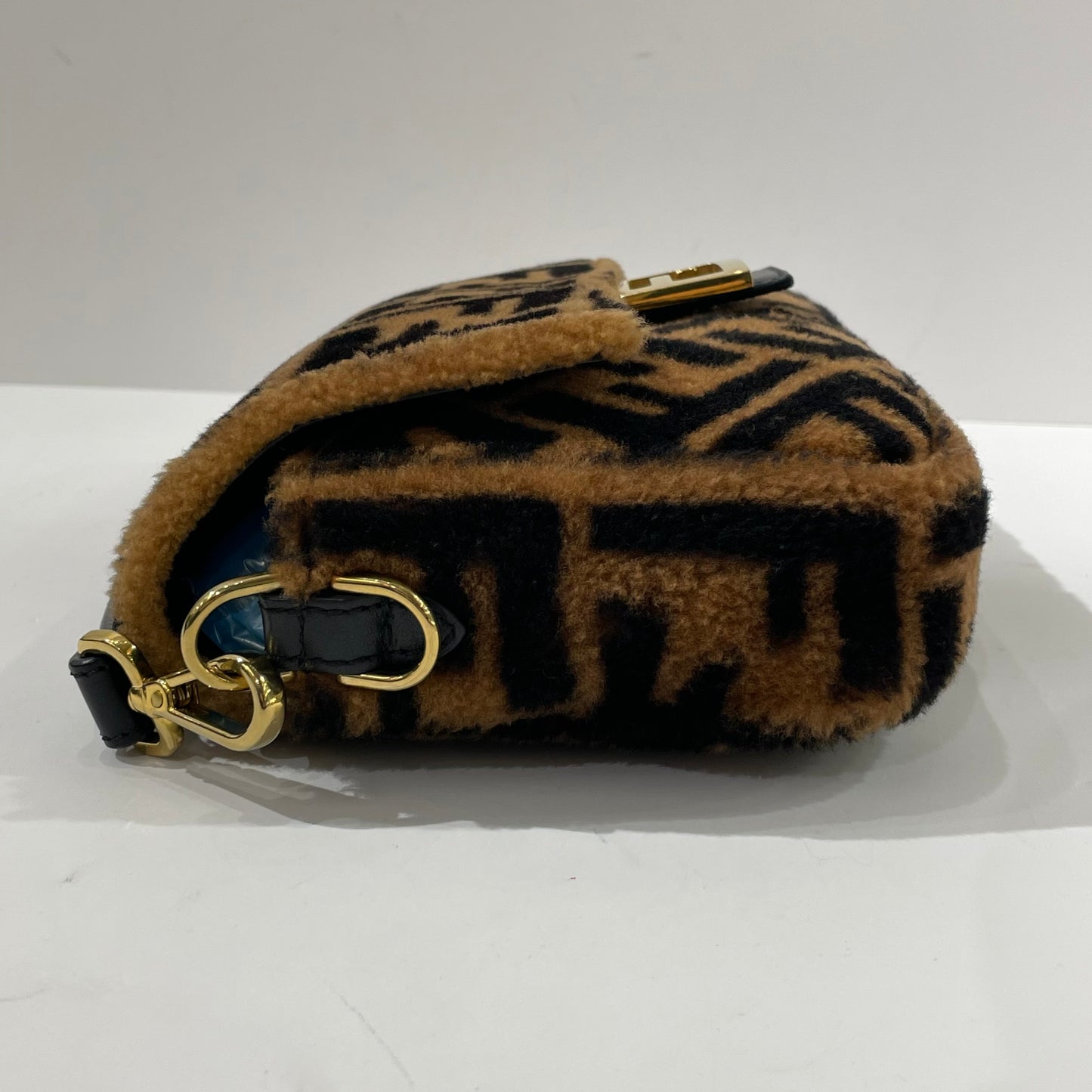 Fendi - Baguette Teddy FF Monogram - Shearling-effect fabric and leather - Brown and Black with Gold-Tone Hardware - (Small)